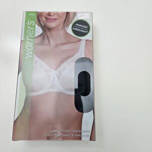 218. Warner's firm support underwire bra. NWT